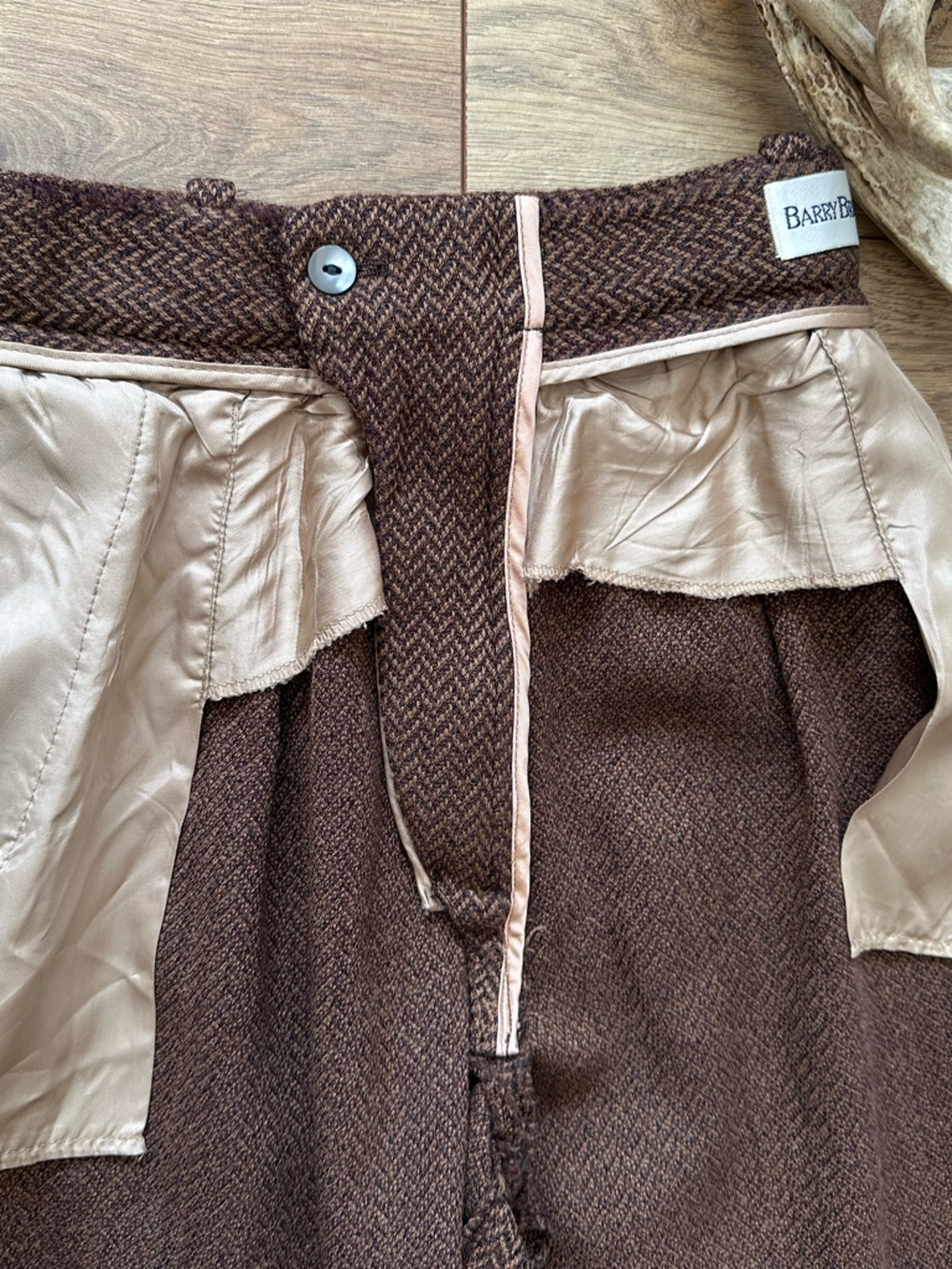 Vintage Barry Bricken Herringbone Wool Pants Pleated Brown | Size 6 - Picture 10 of 12